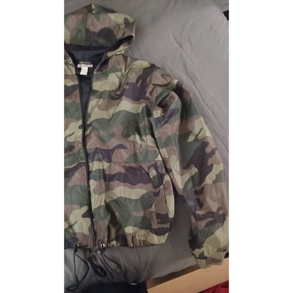 Camo Hooded Windbreaker Jacket - Picture 4 of 5